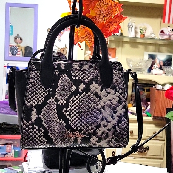 Libby Edelman - Picture 1 of 5